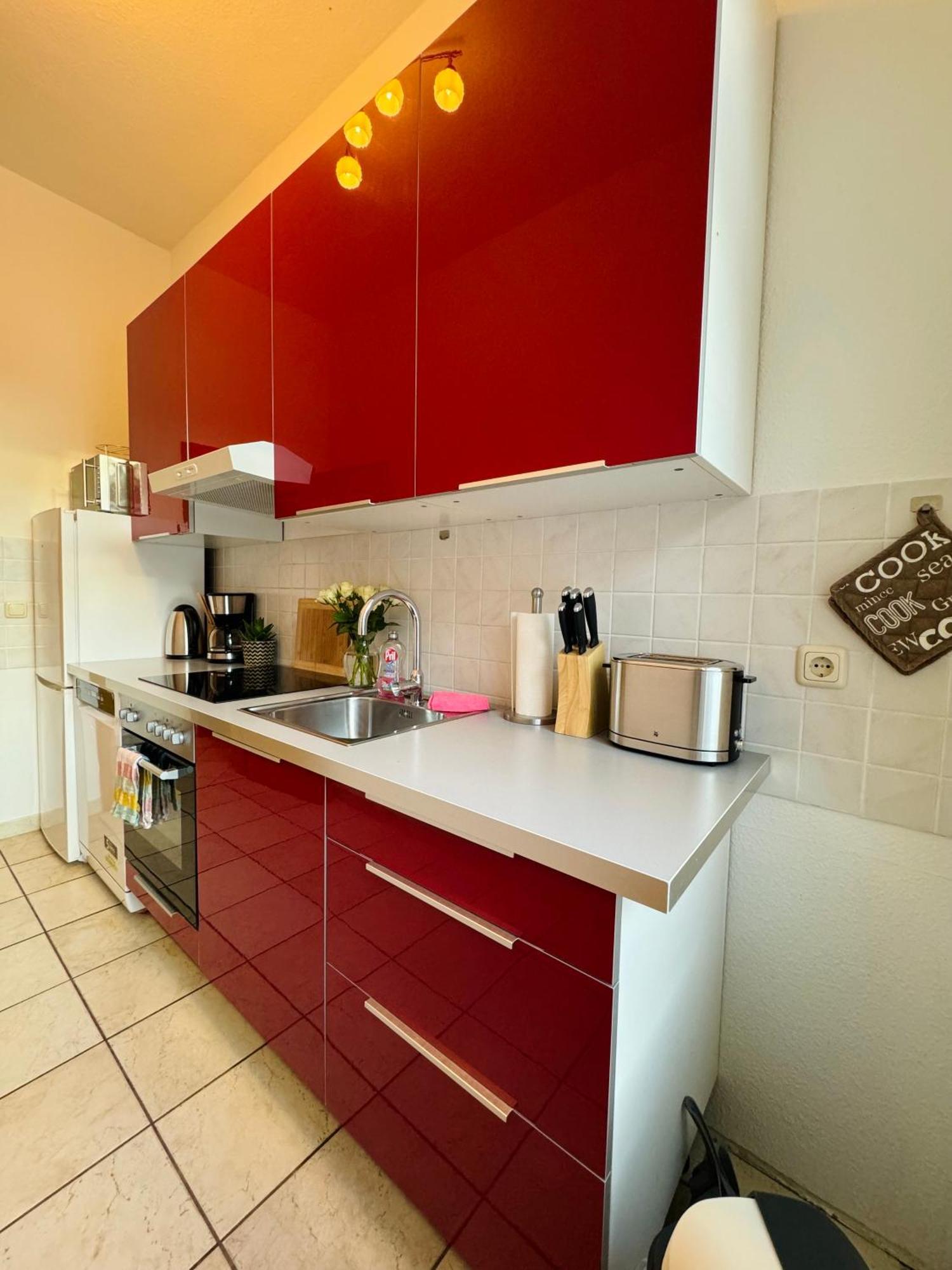 Attraktive Wohnung Im Gruenen Hinterhof Schwerin  Exteriör bild